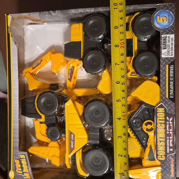 Toy Construction Truck Set - Picture 6 of 6